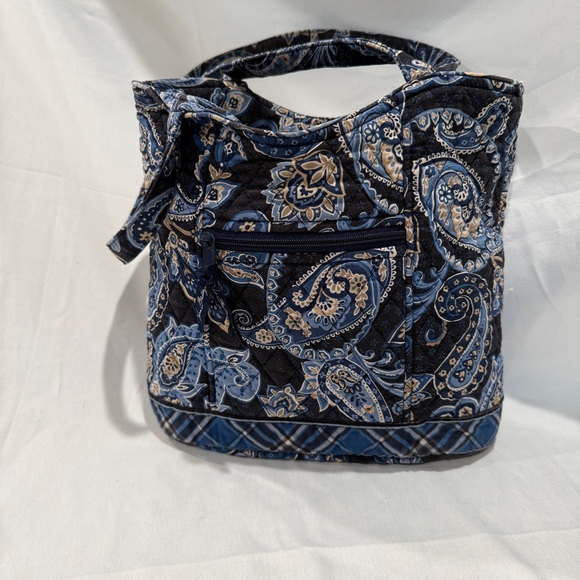 Vera Bradley Bucket Tote Bag in the Retired Windsor Navy Pattern - Picture 1 of 11